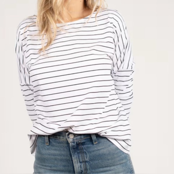 💙Tobi black and white striped long sleeve light weight top size S - Picture 8 of 8